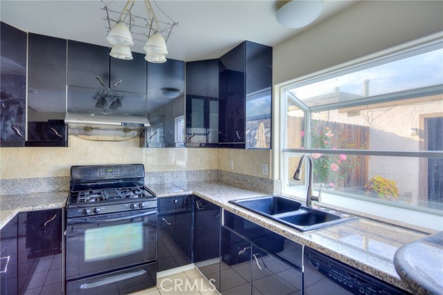 2368 Canyon Park Drive, Diamond Bar CA: https://media.crmls.org/medias/09b1e363-69b2-4d5b-b1ed-41f4f70643e8.jpg