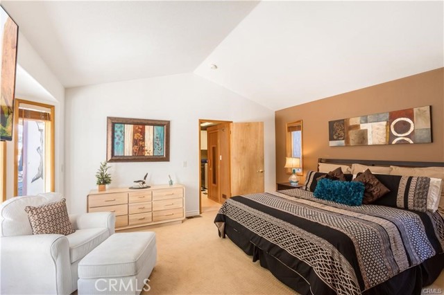 Detail Gallery Image 10 of 39 For 1954 Nob Hill Dr, Running Springs,  CA 92382 - 4 Beds | 2 Baths