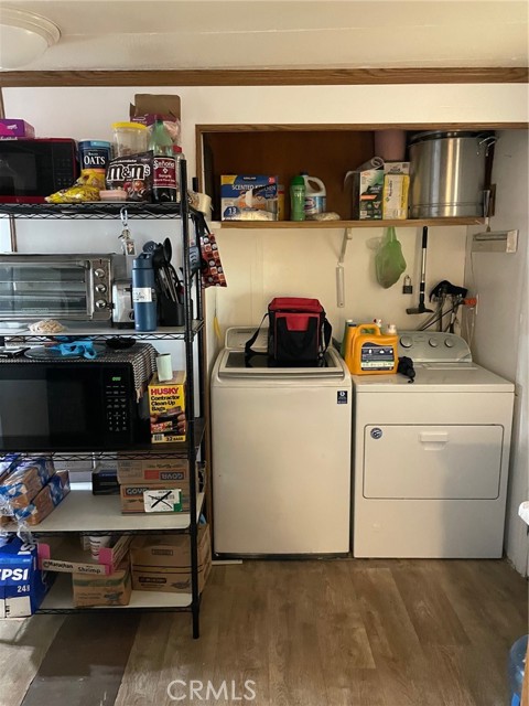 Detail Gallery Image 6 of 11 For 4400 Florida, Hemet,  CA 92545 - 2 Beds | 2 Baths