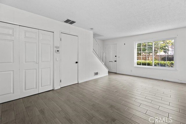 Detail Gallery Image 5 of 16 For 19868 Berkshire, Huntington Beach,  CA 92646 - 2 Beds | 1/1 Baths