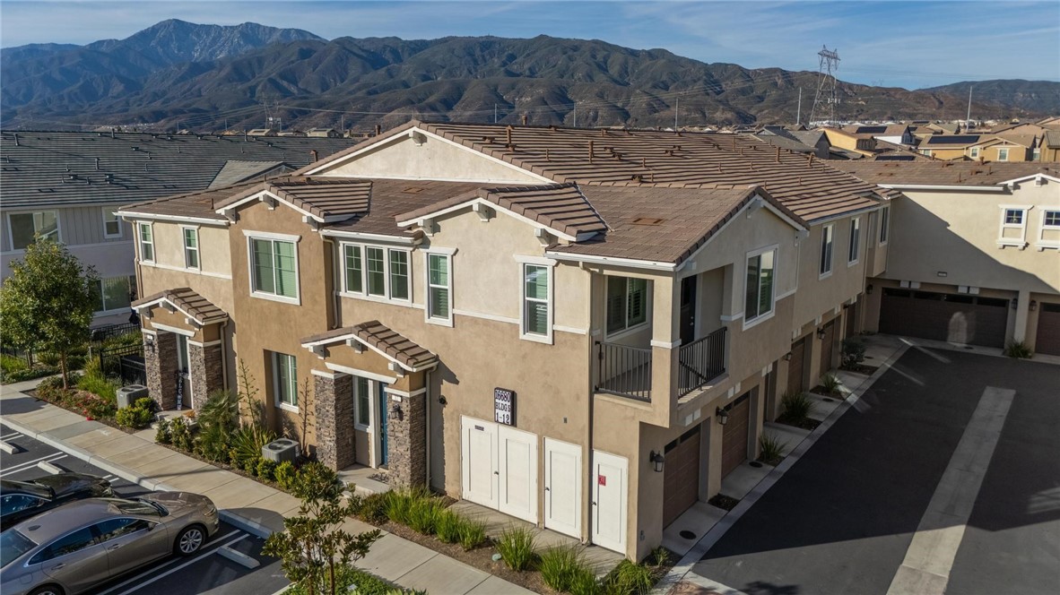 Detail Gallery Image 1 of 31 For 16680 Wyndham Ln #12,  Fontana,  CA 92336-6150 - 1 Beds | 1/1 Baths