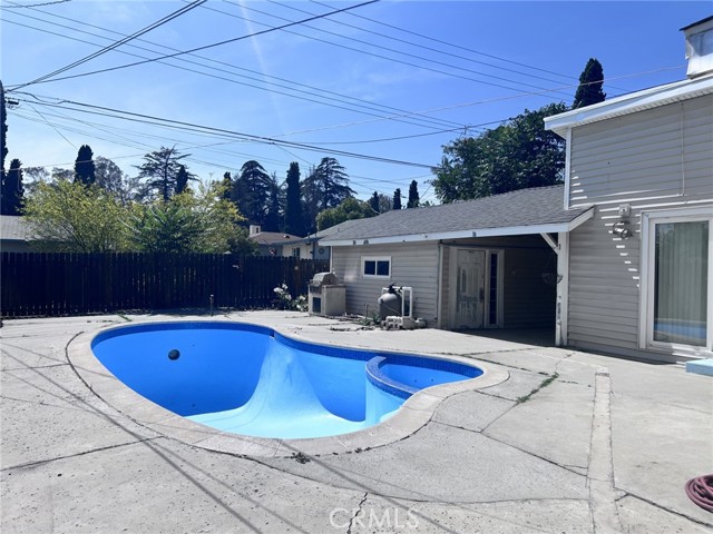 Detail Gallery Image 2 of 7 For 1065 N San Gorgonio, Banning,  CA 92220 - 4 Beds | 3/1 Baths