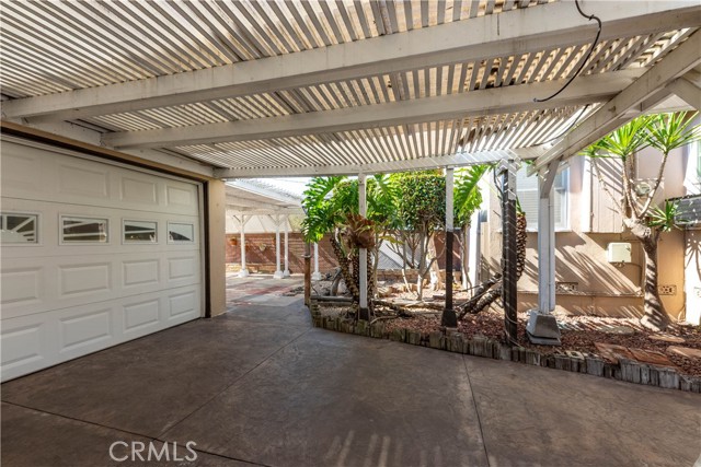 3139 Chestnut Avenue, Long Beach CA: https://media.crmls.org/medias/09b381a3-c77f-42a7-af74-b74a3d6f4a35.jpg