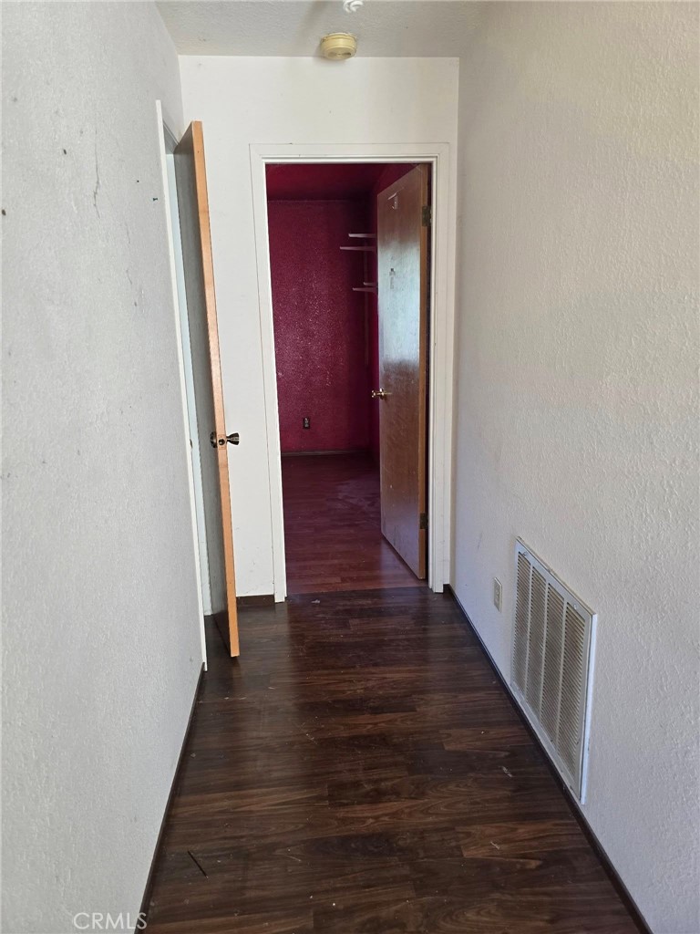 https://media.crmls.org/medias/09b6c222-0876-4e0b-8d39-e601c1eab9d6.jpg?preset=X-Large
