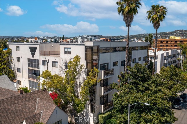 09b7a95f 5df4 4d25 86ad 69252c8d4868