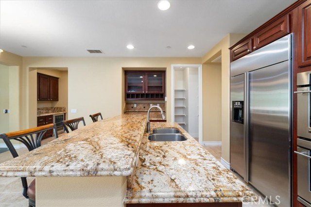 Detail Gallery Image 13 of 59 For 4061 Elderberry Cir, Corona,  CA 92882 - 4 Beds | 4/1 Baths