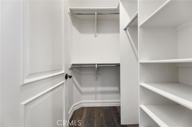 Detail Gallery Image 51 of 64 For 2516 Walnut Ave, Manhattan Beach,  CA 90266 - 5 Beds | 5/1 Baths