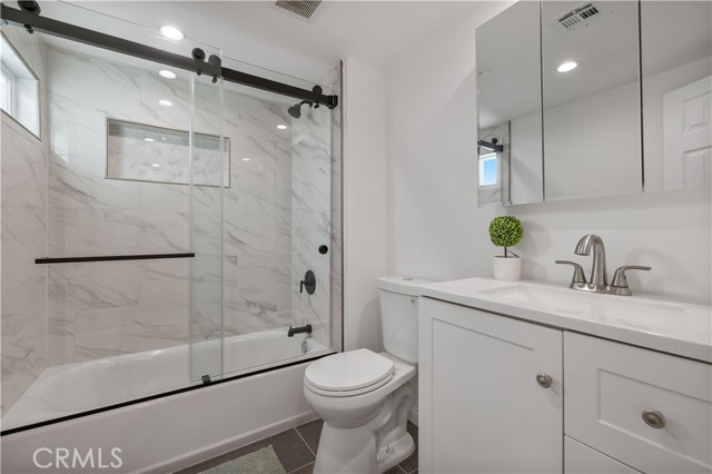 Detail Gallery Image 11 of 33 For 10732 Hatteras St, North Hollywood,  CA 91601 - 3 Beds | 2 Baths