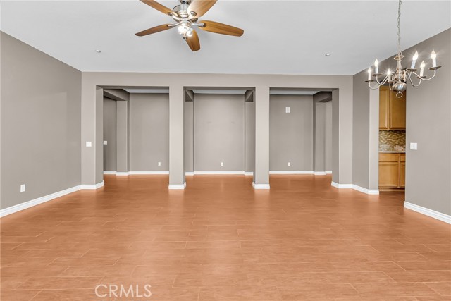 Detail Gallery Image 10 of 39 For 16569 Sugar Ln, Fontana,  CA 92337 - 4 Beds | 2/1 Baths