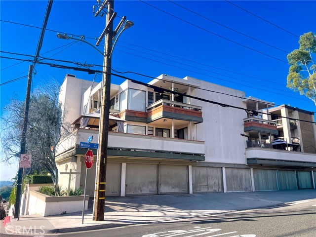 Front Image Thumbnail for CROC25274958