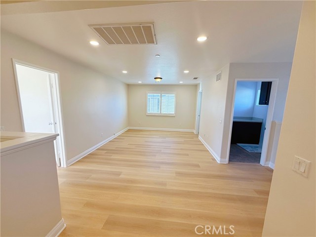 Detail Gallery Image 8 of 15 For 6870 Tourmaline Dr, Corona,  CA 92880 - 5 Beds | 3 Baths