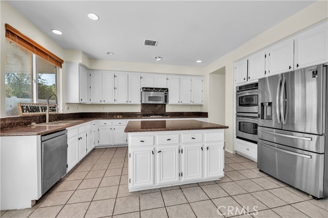 Detail Gallery Image 17 of 51 For 23831 Cloverleaf, Murrieta,  CA 92562 - 4 Beds | 2/1 Baths