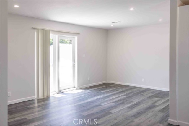 Detail Gallery Image 6 of 21 For 10808 Alameda Ave, Bloomington,  CA 92316 - 3 Beds | 1 Baths