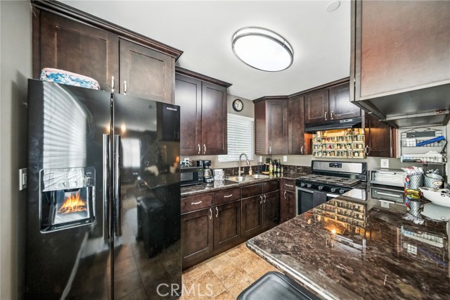 Detail Gallery Image 5 of 19 For 576 Rose Ln, Twin Peaks,  CA 92391 - 3 Beds | 3 Baths