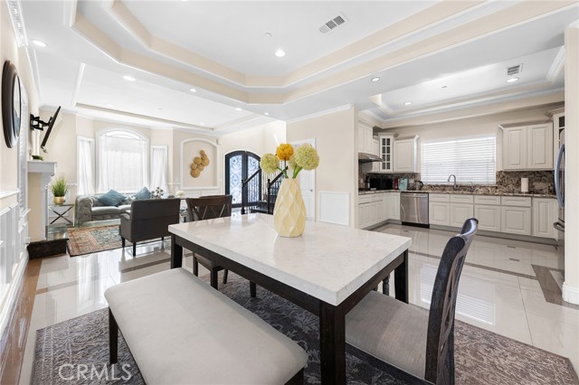 608 N Huntington Avenue, Monterey Park CA: https://media.crmls.org/medias/09bb3f79-a944-4e22-89c0-576c83e348d8.jpg