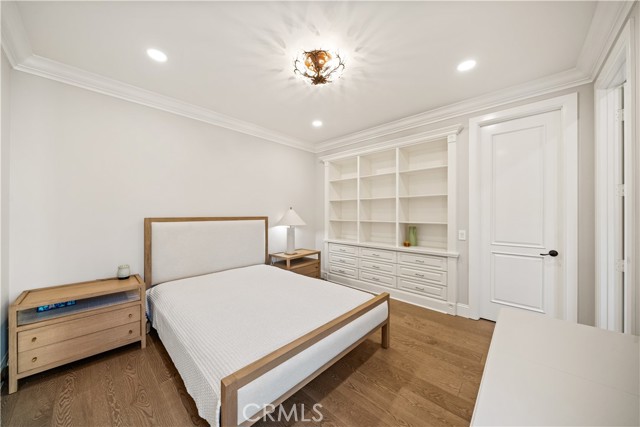 24 Scenic Bluff, Newport Coast CA: https://media.crmls.org/medias/09bbba98-d998-461a-bb7d-cf8a5939b7e7.jpg