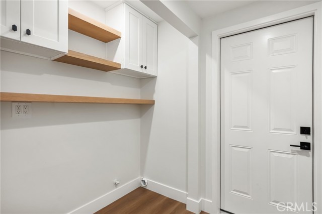 9802 Effingham Drive, Huntington Beach CA: https://media.crmls.org/medias/09bc26db-2175-4a90-9b9a-1347f5aef94d.jpg