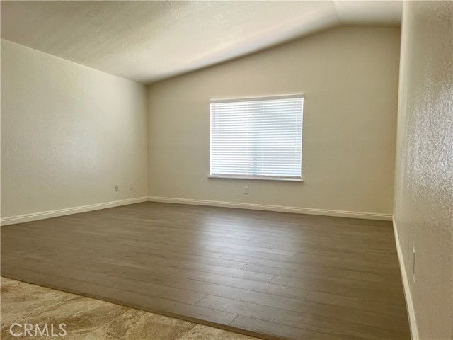 Detail Gallery Image 4 of 38 For 3025 E Avenue #1,  Palmdale,  CA 93550 - 3 Beds | 2 Baths