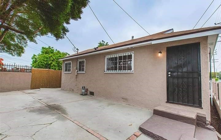 Image 2 for 761 W 91St St, Los Angeles, CA 90044
