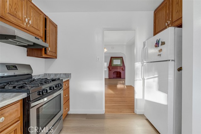 Detail Gallery Image 12 of 35 For 1227 Western Ave, Glendale,  CA 91201 - 3 Beds | 2 Baths