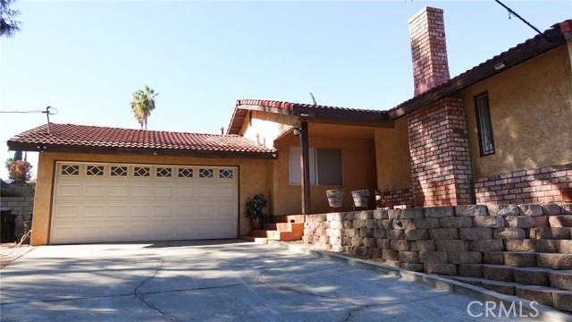 Detail Gallery Image 1 of 35 For 14114 Oakley Dr, Riverside,  CA 92503 - 3 Beds | 2 Baths