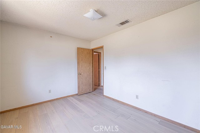 8119 Walpole Avenue, California City CA: https://media.crmls.org/medias/09bd19ef-1e87-4d26-84e0-0ee5de07094a.jpg