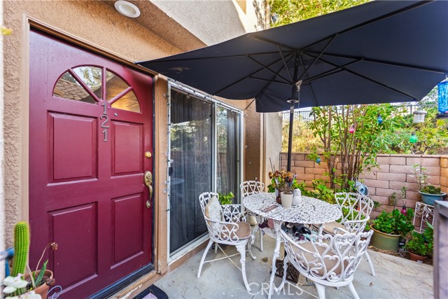 Detail Gallery Image 23 of 24 For 22617 Copper Hill Dr #121,  Saugus,  CA 91350 - 3 Beds | 3 Baths