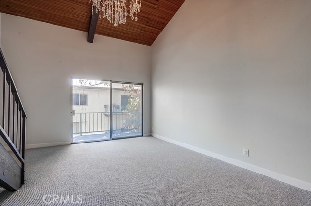 5460 White Oak Avenue, E308 photo 8