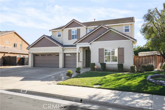 Detail Gallery Image 3 of 56 For 569 Overleaf, San Jacinto,  CA 92582 - 3 Beds | 4 Baths