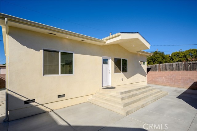 Detail Gallery Image 1 of 22 For 1419 N Screenland Dr, Burbank,  CA 91505 - 3 Beds | 2 Baths