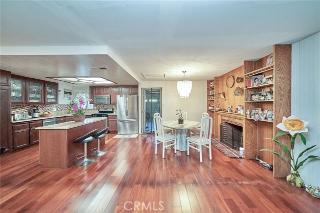 Detail Gallery Image 33 of 49 For 201 S Brookside Ct, Anaheim,  CA 92808 - 4 Beds | 2 Baths