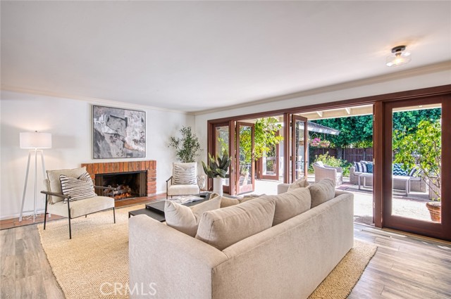 Detail Gallery Image 5 of 19 For 518 Angelita Dr, Corona Del Mar,  CA 92625 - 4 Beds | 3 Baths