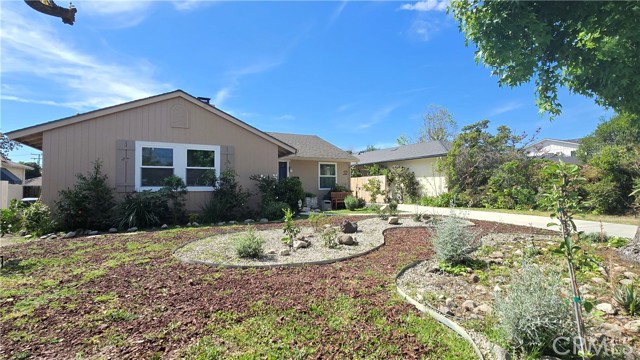 Detail Gallery Image 2 of 36 For 3280 Orlando Rd, Pasadena,  CA 91107 - 3 Beds | 2 Baths