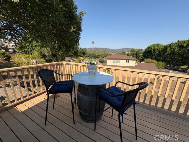 Detail Gallery Image 2 of 16 For 1860 Watson Way, Vista,  CA 92083 - 4 Beds | 2 Baths