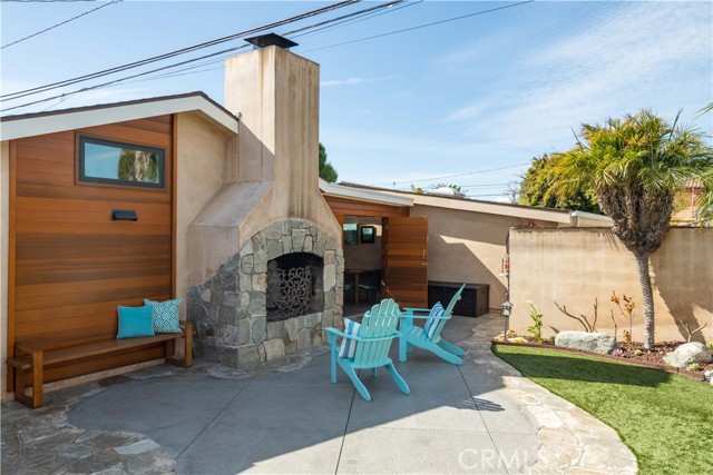 3003 Johnston Avenue, Redondo Beach, California 90278, 3 Bedrooms Bedrooms, ,2 BathroomsBathrooms,Residential,Sold,Johnston,SB22044317