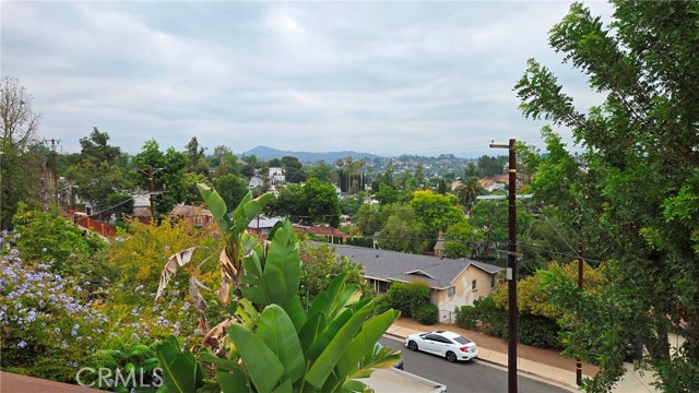 787 Terrace 49, Los Angeles CA: https://media.crmls.org/medias/09c0c943-88f5-48ec-bc59-18d0a6faa107.jpg