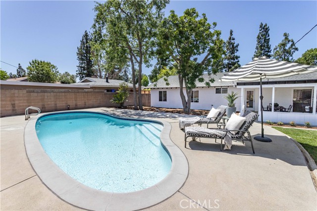20611 Devonshire Street, Chatsworth CA: https://media.crmls.org/medias/09c2034c-358b-4bb3-98fb-268925e75a4e.jpg