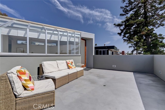 2318 Manhattan Avenue, Hermosa Beach, California 90254, 2 Bedrooms Bedrooms, ,2 BathroomsBathrooms,Residential,Sold,Manhattan,SB21195212