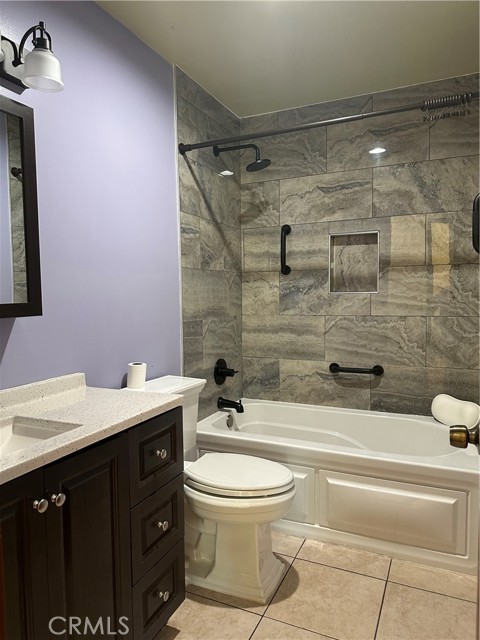 Detail Gallery Image 12 of 13 For 7721 Rhea Ave, Reseda,  CA 91335 - 3 Beds | 2 Baths