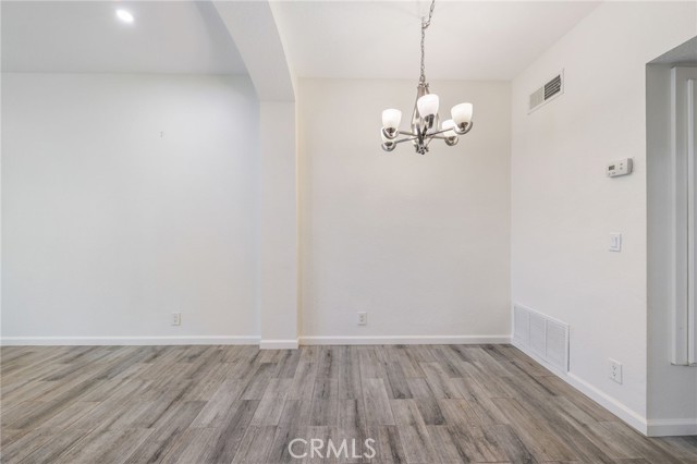 606 Lake Street, Huntington Beach CA: https://media.crmls.org/medias/09c2b334-0562-45cd-b456-7281d0f4814a.jpg