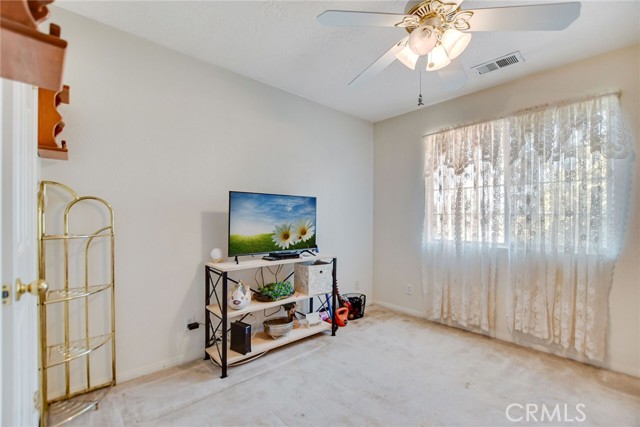 Detail Gallery Image 21 of 36 For 21919 Standing Rock Ave, Apple Valley,  CA 92307 - 4 Beds | 2 Baths