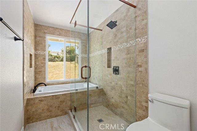 20681 Via Amarilla, Yorba Linda CA: https://media.crmls.org/medias/09c3509a-787f-4b65-8d3d-aef78be33d17.jpg