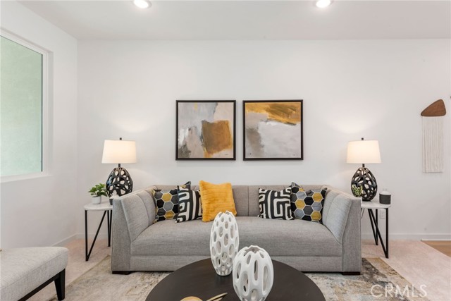 Detail Gallery Image 3 of 34 For 1178 Santo Antonio Dr, Colton,  CA 92324 - 2 Beds | 2/1 Baths