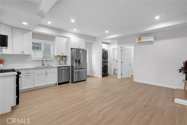 4032 Elsa Street, Lakewood CA: https://media.crmls.org/medias/09c4336f-1cb8-463c-8eee-05f62256558d.jpg