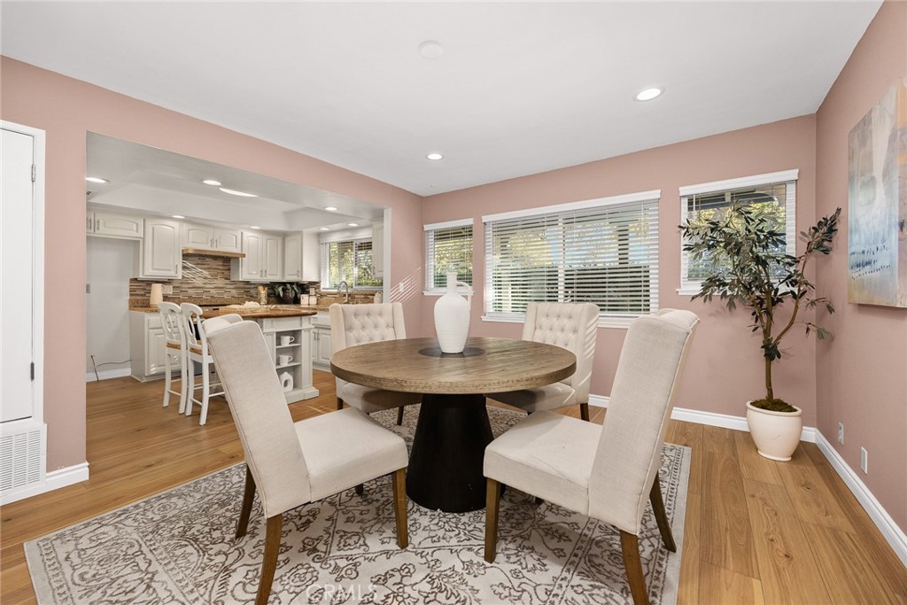 MLS #WS25275948 image #8