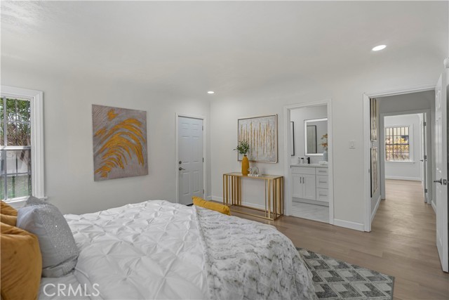 336 N Crescent Heights Boulevard, Los Angeles CA: https://media.crmls.org/medias/09c4f0f5-195d-435d-a434-c296323e98bb.jpg