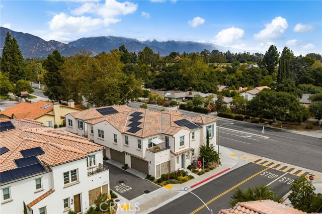 1419 N Indian Hill Boulevard, Claremont CA: https://media.crmls.org/medias/09c529a3-dbfe-47e8-a7ab-30db85563a3d.jpg