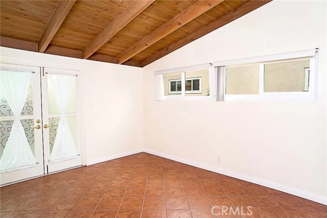 8512 Fullbright Avenue, Winnetka CA: https://media.crmls.org/medias/09c58bf2-4971-4ffe-95ed-ad292faf3894.jpg