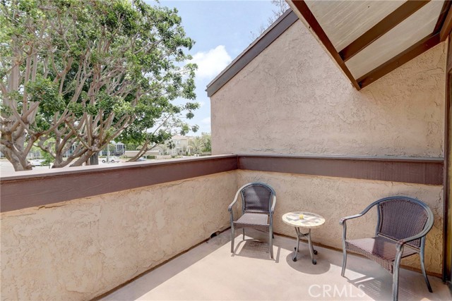 Detail Gallery Image 37 of 45 For 904 Lombard Ct, Costa Mesa,  CA 92626 - 3 Beds | 2/1 Baths