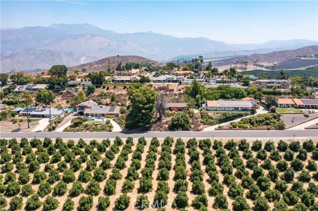 26600 Rio Vista Drive, Hemet CA: https://media.crmls.org/medias/09c6d00d-913c-4654-be93-218c58fa347c.jpg